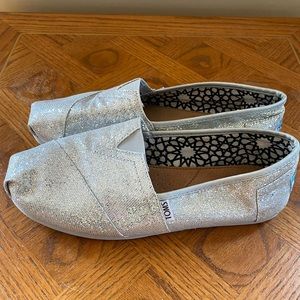 Silver Tom’s, hardly worn!